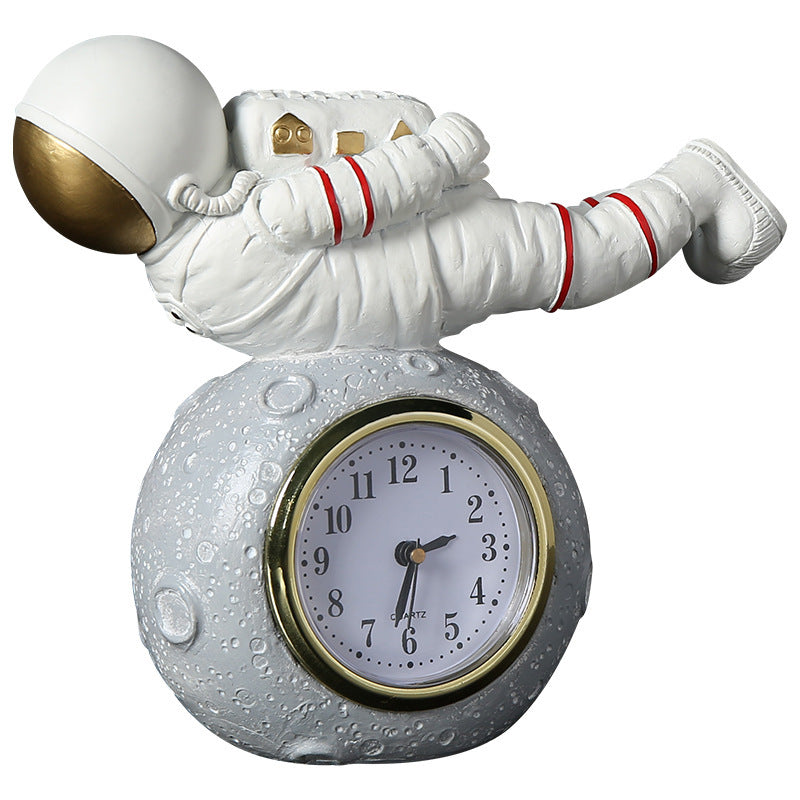 Astronaut creative children''s room bookcase desktop astronaut clock Trinket boy''s bedroom bedside decoration